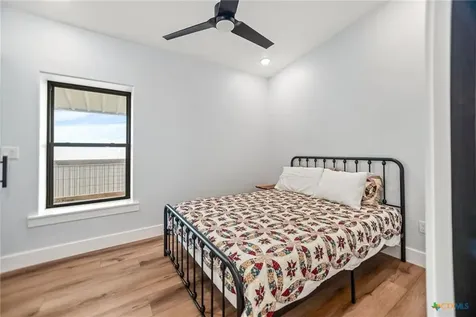 38 Penny Lane Port O Connor TX 77982