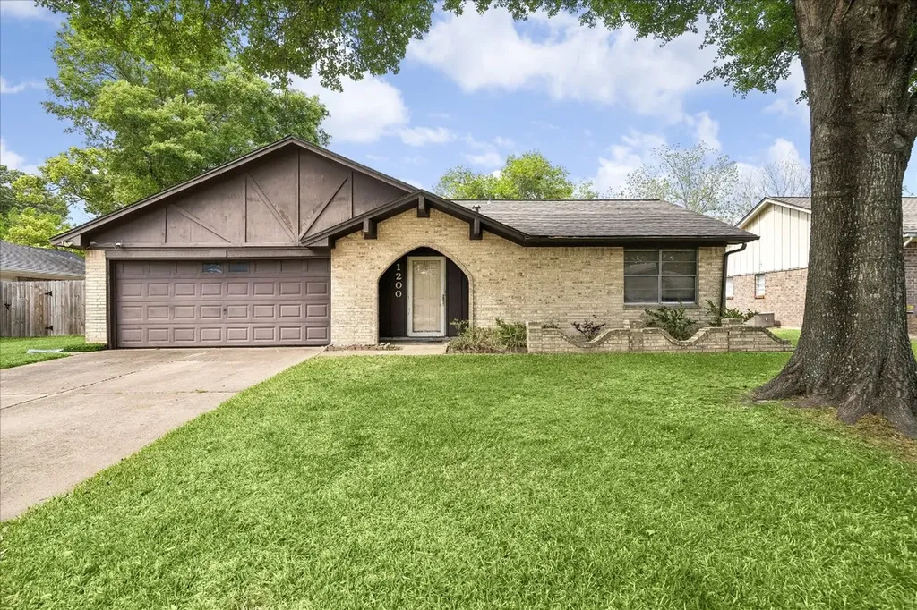 1200 Sagebrush Trail Baytown TX 77521