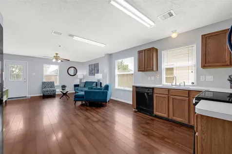 819 Royal George Lane Houston TX 77047