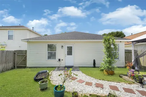 819 Royal George Lane Houston TX 77047