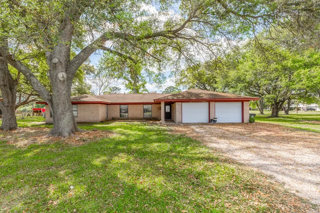 15838 Phend Road Hamshire TX 77622