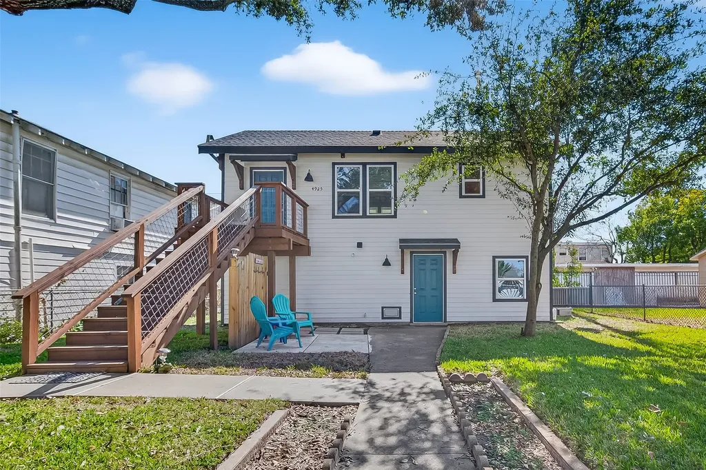 4925 Avenue N 1/2 Galveston TX 77551