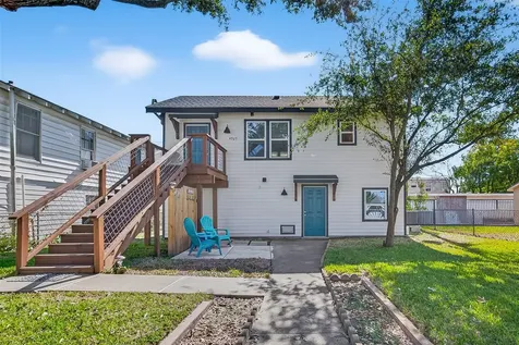 4925 Avenue N 1/2 Galveston TX 77551