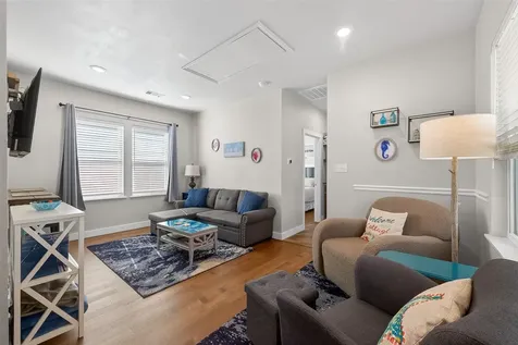 4925 Avenue N 1/2 Galveston TX 77551