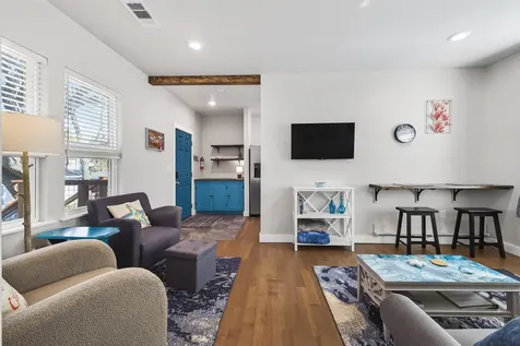 4925 Avenue N 1/2 Galveston TX 77551