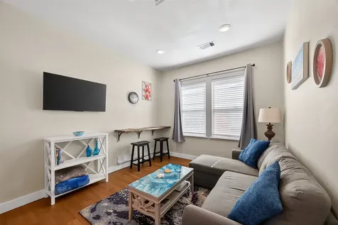 4925 Avenue N 1/2 Galveston TX 77551