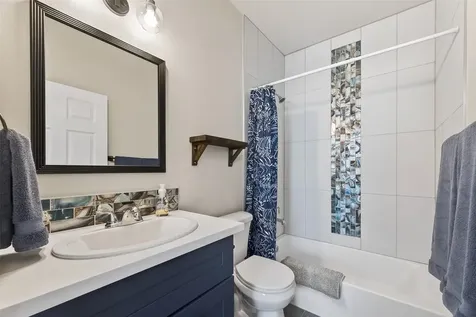 4925 Avenue N 1/2 Galveston TX 77551