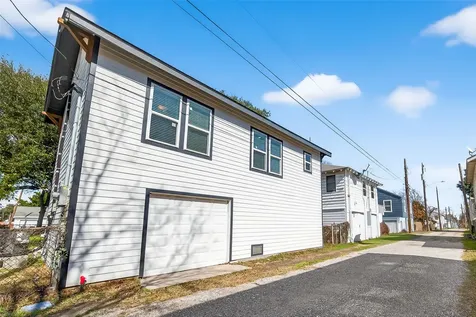 4925 Avenue N 1/2 Galveston TX 77551