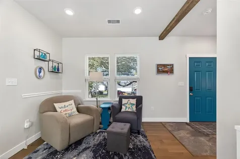 4925 Avenue N 1/2 Galveston TX 77551