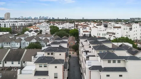 118 Reinerman Street Houston TX 77007