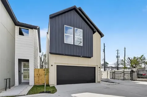 975 Highland Light Lane Houston TX 77091
