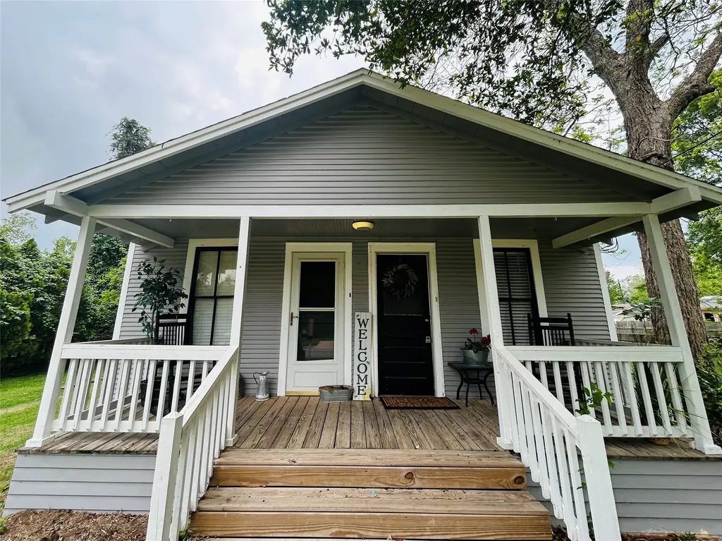 1518 Live Oak Street Columbus TX 78934