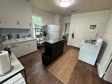 1518 Live Oak Street Columbus TX 78934