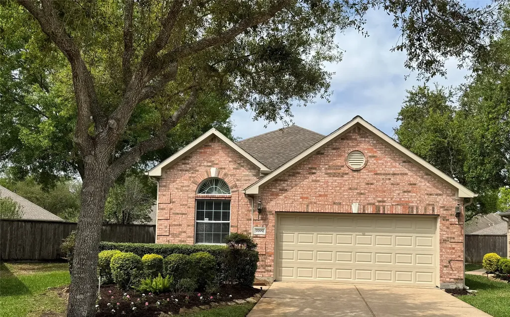 2202 Capri Court Pearland TX 77581
