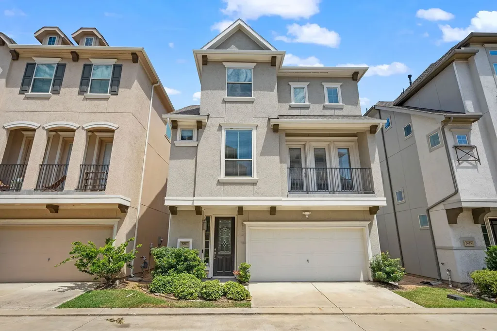 2021 Cambridge Heights Place Houston TX 77045