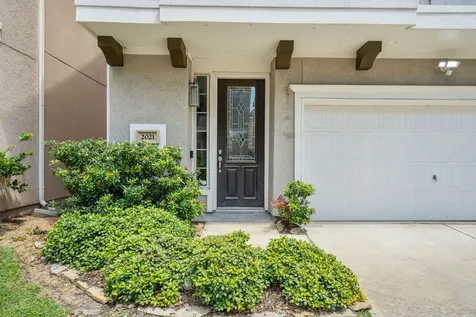 2021 Cambridge Heights Place Houston TX 77045