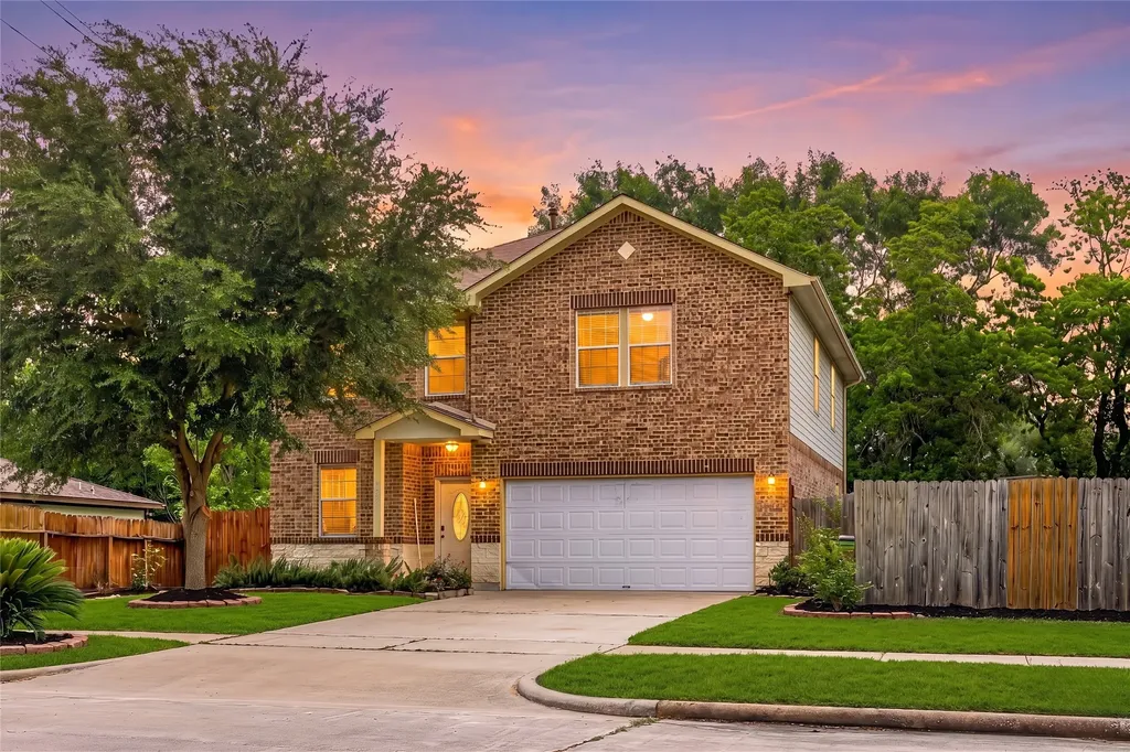 1727 Whispering Pine Court Missouri City TX 77489