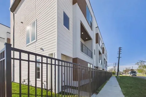 2415 Harrington Street Houston TX 77026