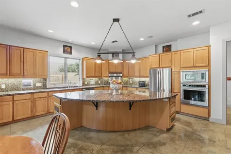 9201 Lake Forest Court N College Station TX 77845