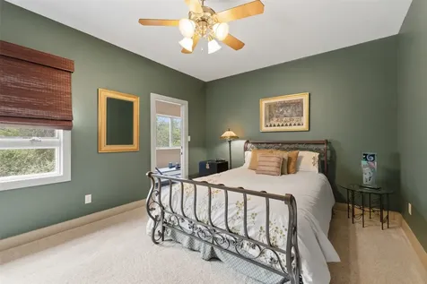 9201 Lake Forest Court N College Station TX 77845