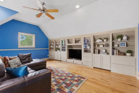 9201 Lake Forest Court N College Station TX 77845