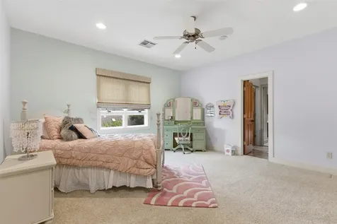 9201 Lake Forest Court N College Station TX 77845