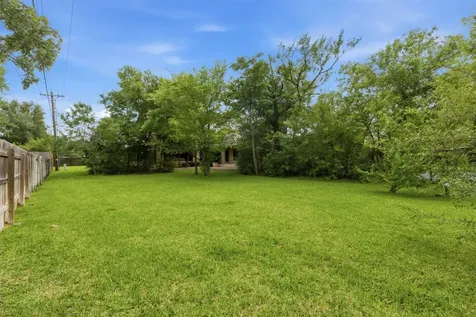 9201 Lake Forest Court N College Station TX 77845