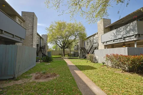 9700 Leawood Boulevard 1902 Houston TX 77099