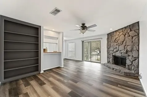 19 Hideaway Drive Friendswood TX 77546