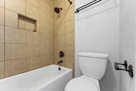 19 Hideaway Drive Friendswood TX 77546