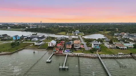 1918 Todville Road Seabrook TX 77586