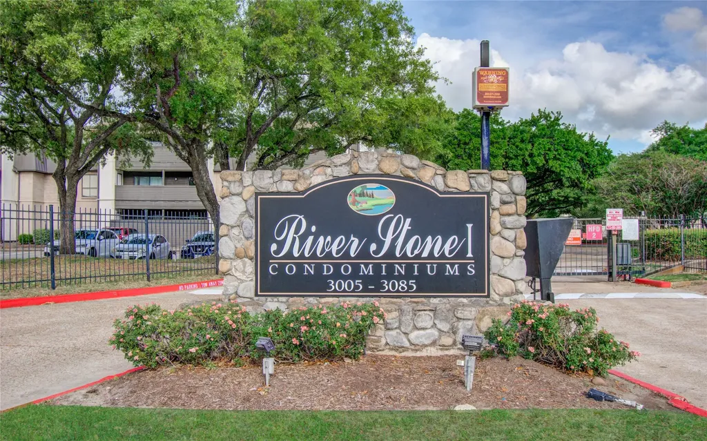 3015 Walnut Bend Lane 24 Houston TX 77042