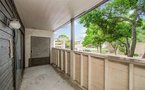 3015 Walnut Bend Lane 24 Houston TX 77042