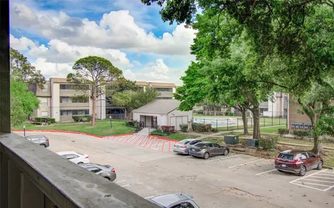 3015 Walnut Bend Lane 24 Houston TX 77042