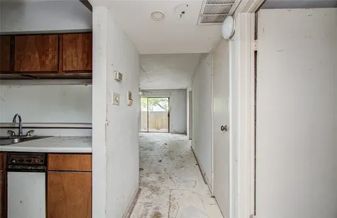 3015 Walnut Bend Lane 24 Houston TX 77042