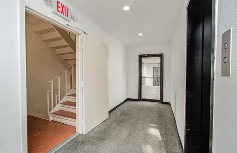 3015 Walnut Bend Lane 24 Houston TX 77042