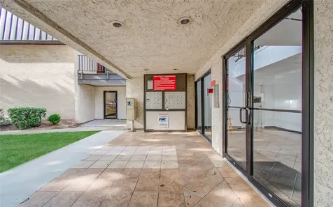 3015 Walnut Bend Lane 24 Houston TX 77042