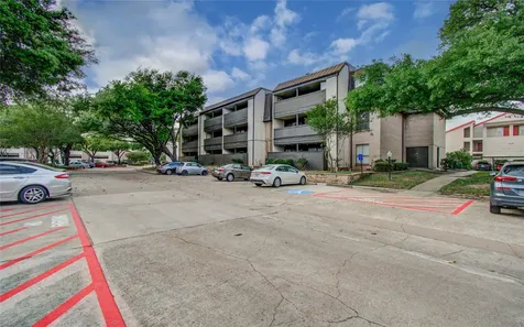 3015 Walnut Bend Lane 24 Houston TX 77042