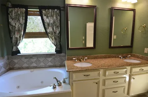 110 Sea Mist Drive League City TX 77573