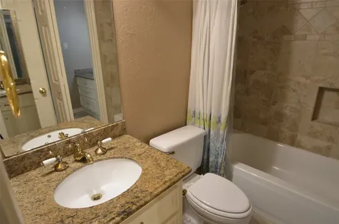 110 Sea Mist Drive League City TX 77573