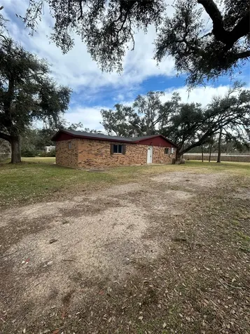 5811 E S F Austin Road Jones Creek TX 77541