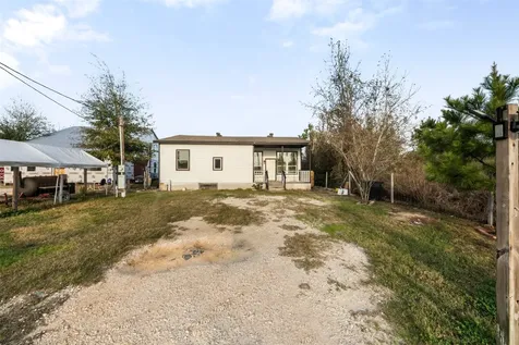 394 Rd 5102 H Cleveland TX 77327