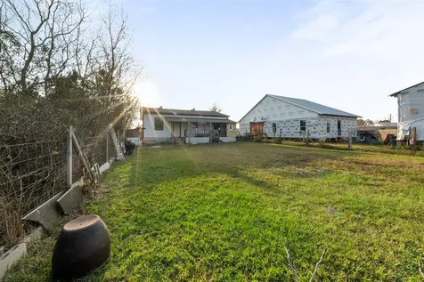 394 Rd 5102 H Cleveland TX 77327