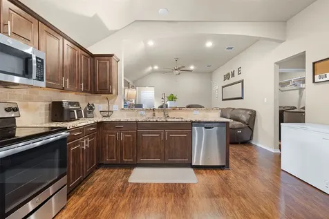 128 Dove Court Navasota TX 77868