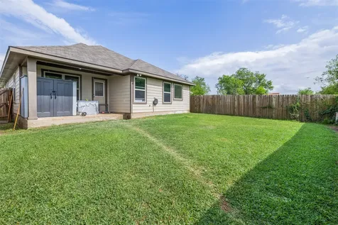 128 Dove Court Navasota TX 77868