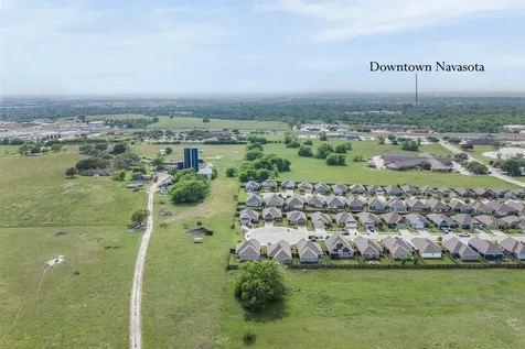 128 Dove Court Navasota TX 77868