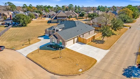 311 Bentwood Court Montgomery TX 77356