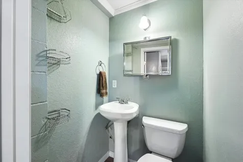 18507 Sandy Cove Nassau Bay TX 77058