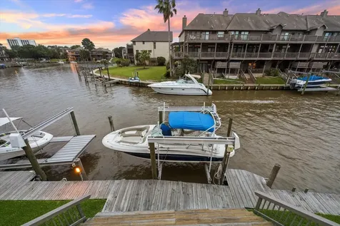 18507 Sandy Cove Nassau Bay TX 77058