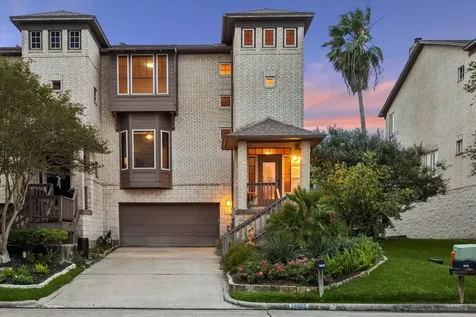 18507 Sandy Cove Nassau Bay TX 77058